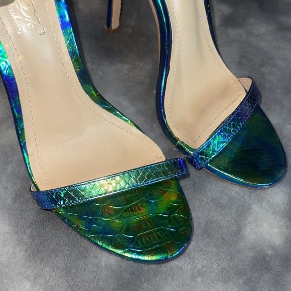 Multicolor Jeweled Snake Embossed Heel - Picture 4 of 9